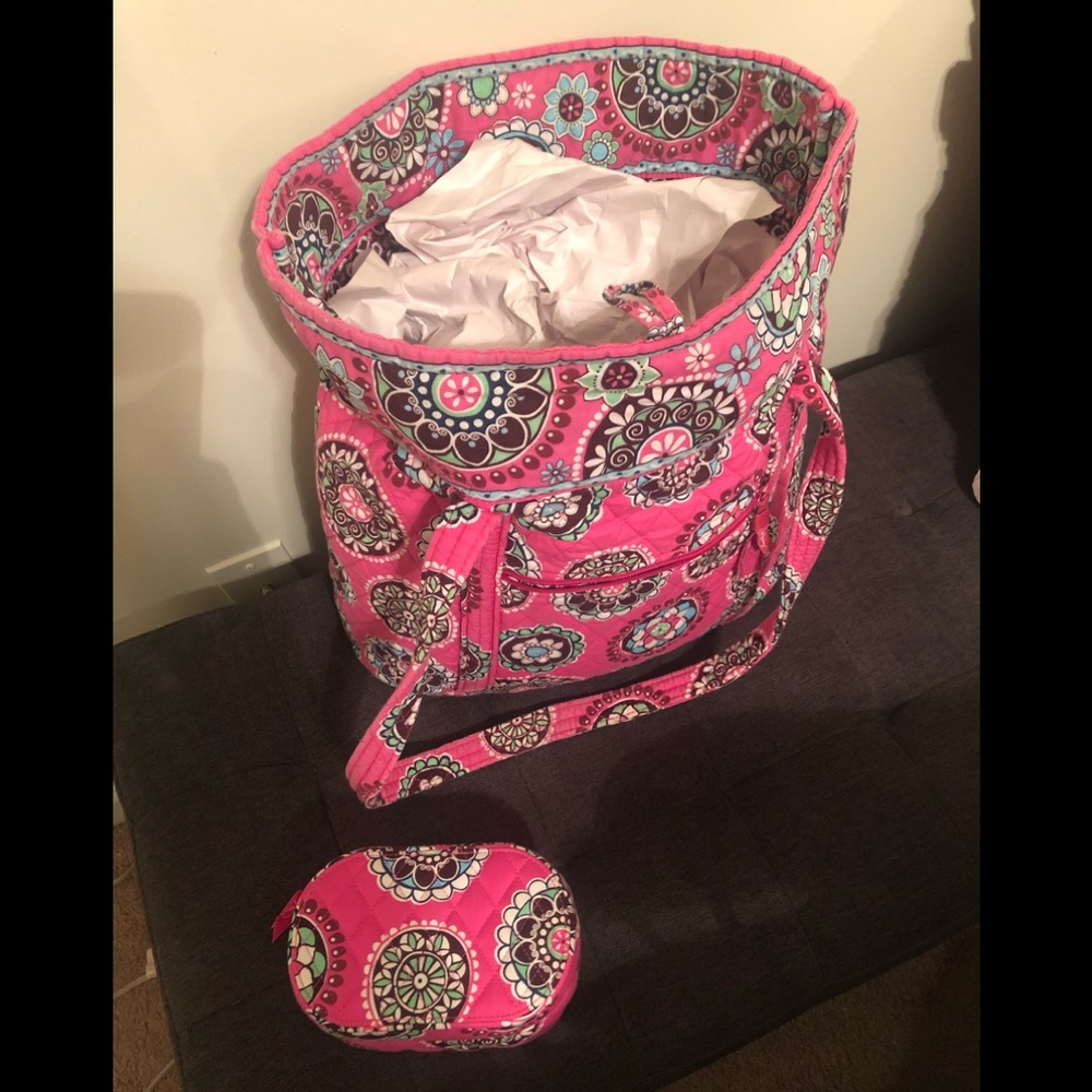 VERA BRADLEY XL TOTE